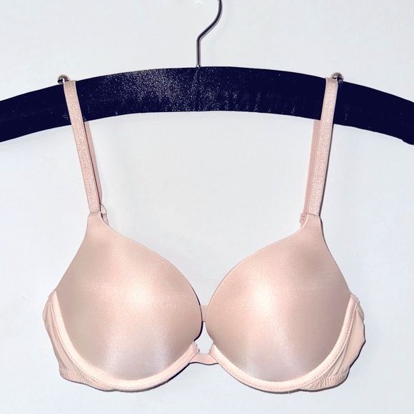 Victoria's Secret Other - Victoria's Secret Push-Up Bra 32C, Padded Underwire